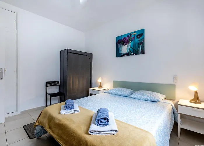 Sun & Fun In Playa De Americas Apartament