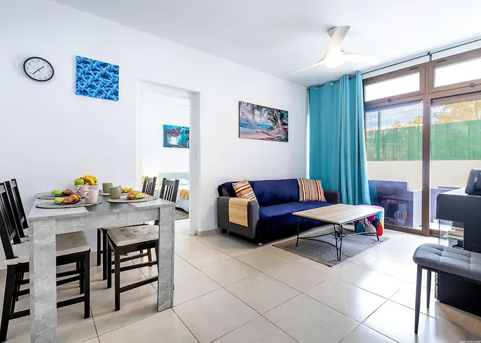 Sun & Fun In Playa De Americas Apartment *