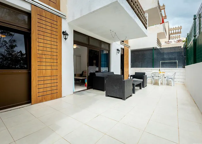 Sun & Fun In Playa De Americas * Playa de las Américas